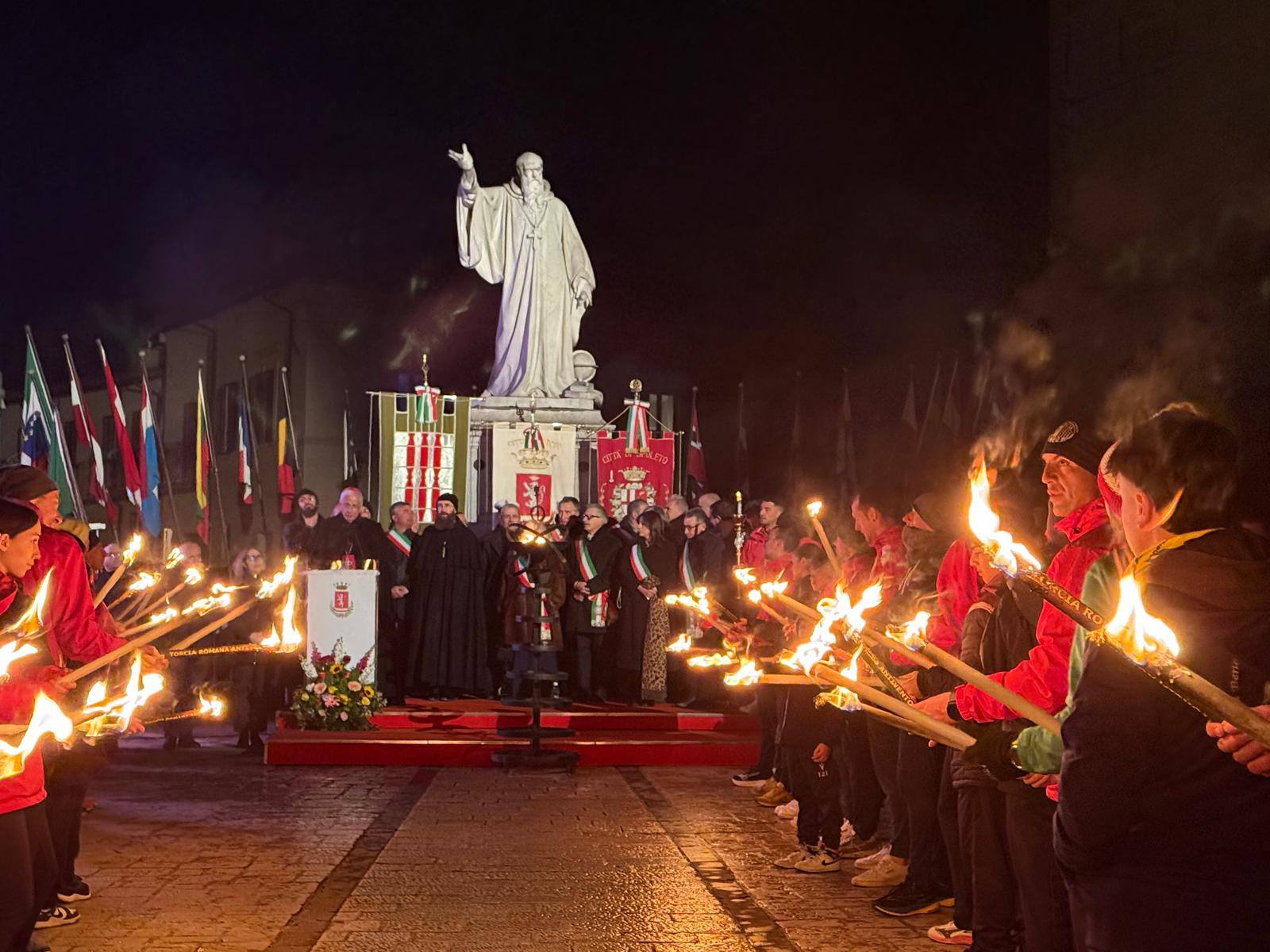 Fiaccola a Norcia.jpg